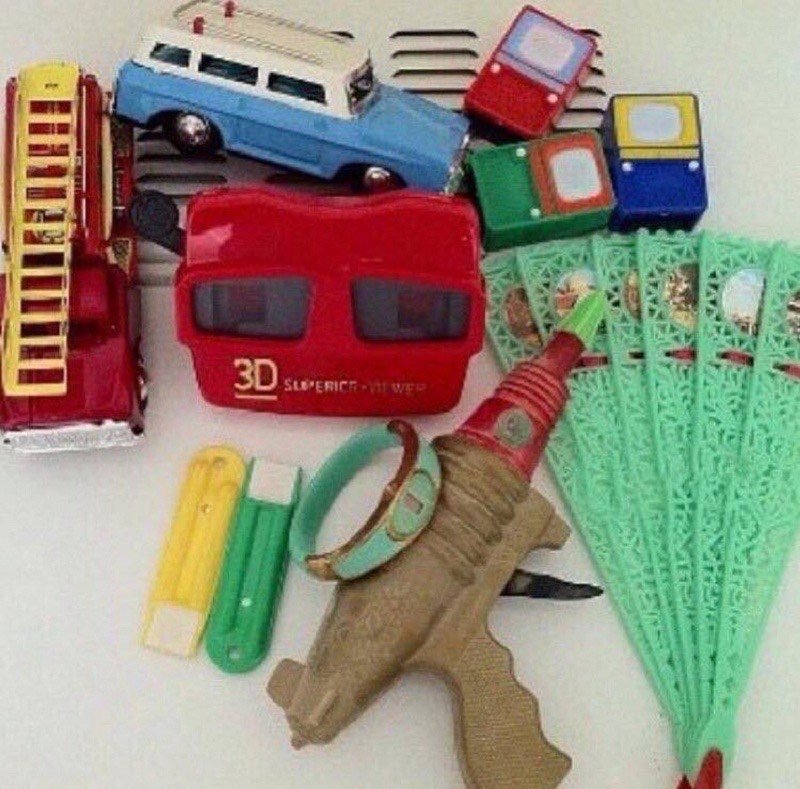 صفارة وكاميرا.. هدايا الحجاج قديماً مصدر فرحة للأطفال والكبار