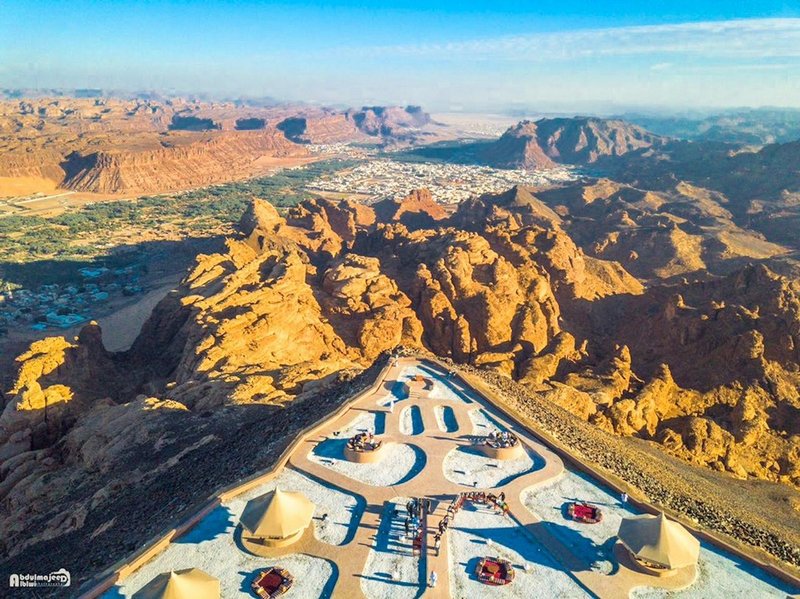 شاهد .. جولة مصورة على معالم العلا كنز الأسرار ومسرح الحضارات القديمة