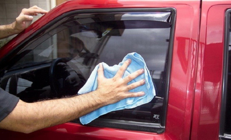 هل يسمح بالتظليل زيرو ون للزجاج الجانبي الأمامي للمركبة؟.. المرور يُجيب
