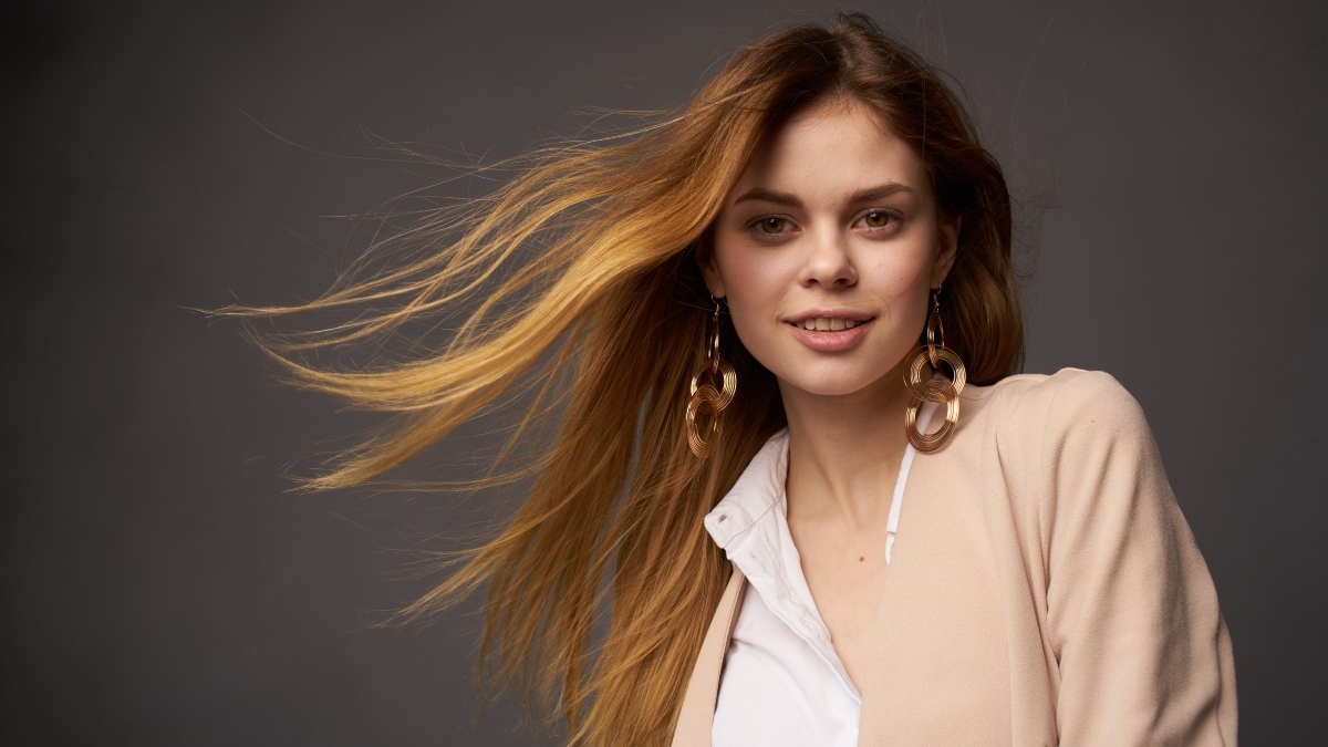تجنبي هذه الأخطاء في العناية بشعرك لمظهر أكثر شبابا