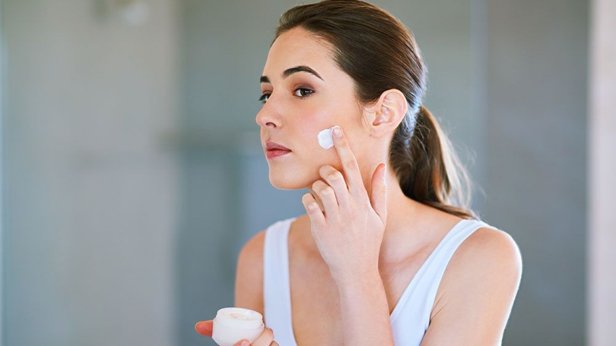 مستحضرات العناية بالبشرة: عبارات مضللة هدفها التسويق.. تعلّمي كيف تقرأينها