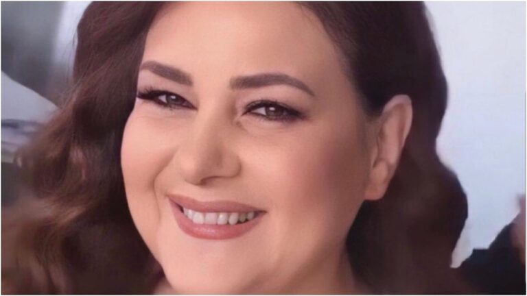 عمرو سعد يتواصل مع دلال عبد العزيز.. ويكشف تطورات حالتها