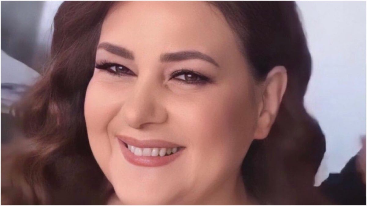 عمرو سعد يتواصل مع دلال عبد العزيز.. ويكشف تطورات حالتها