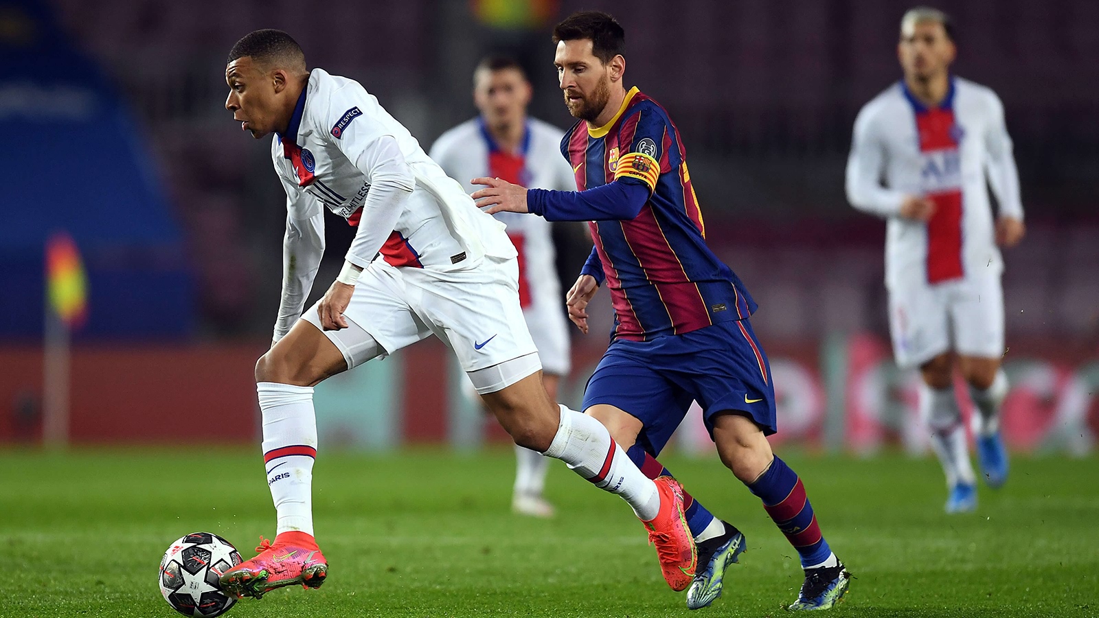 أين سيلعب ميسي في تشكيل باريس سان جيرمان؟