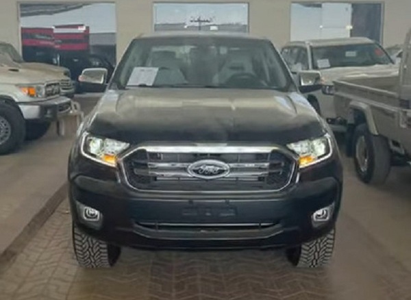 شاهد: سيارة فورد ديزل الأمريكية.. والكشف عن مواصفاتها والسعر غير شامل للضريبة