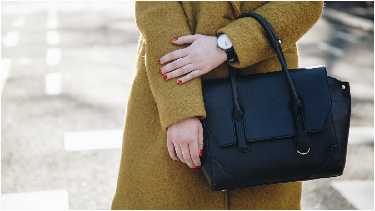 أبرز اتجاهات حقائب اليد لموسم شتاء 2021