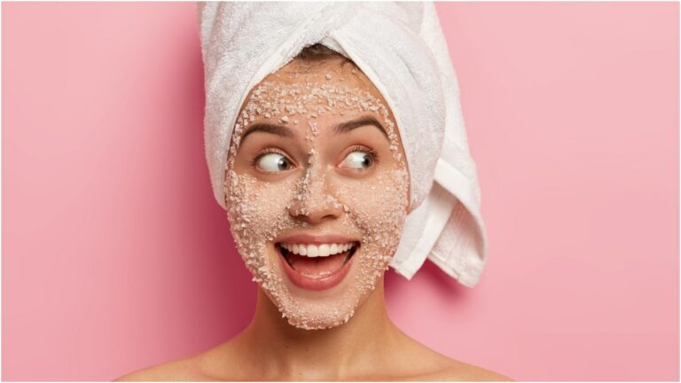 هل يساعد ملح البحر في علاج حب الشباب؟