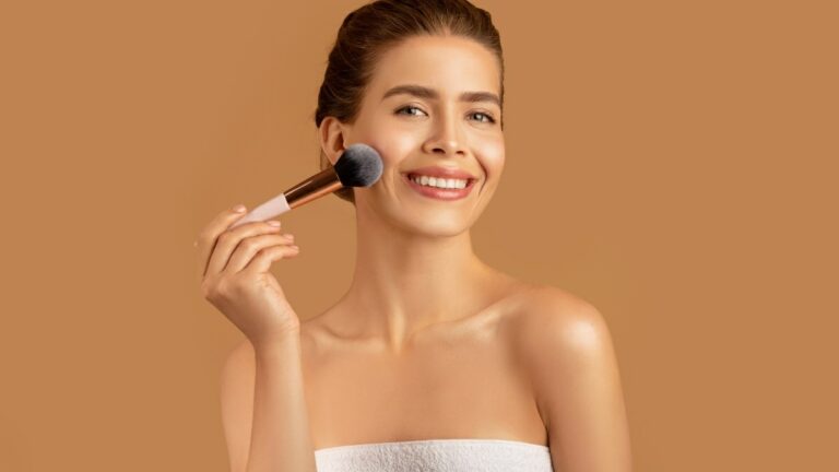 كيف تجعلين مكياجك مضادا للعرق؟