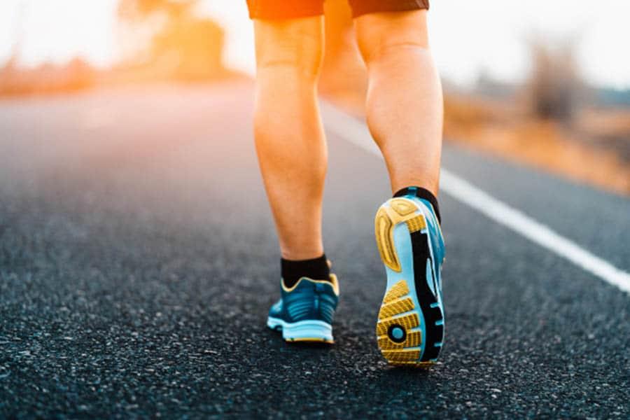 أفضل 5 تطبيقات إلكترونية لكسب المال من المشي وممارسة الرياضة