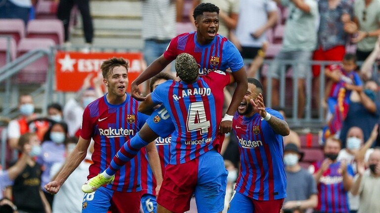 رسميا.. برشلونة يحصن فاتي بعقد طويل الأمد