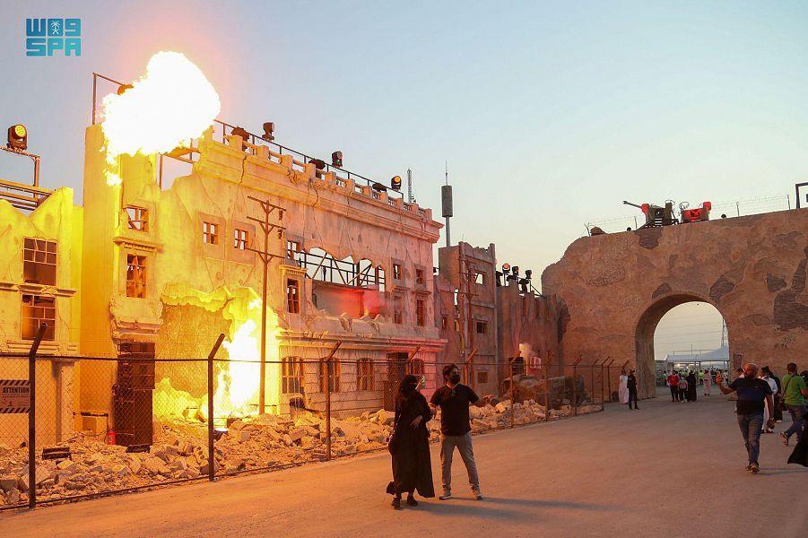 ضمن موسم الرياض.. كومبات فيلد تتيح للزوار تجربة المنافسات القتالية وألعاب الرماية