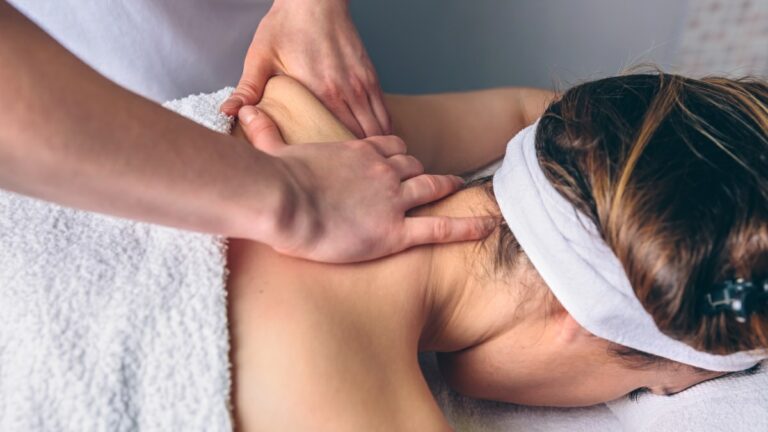 ما هو تدليك التصريف اللمفاوي.. وهل ينصحك به الخبراء؟