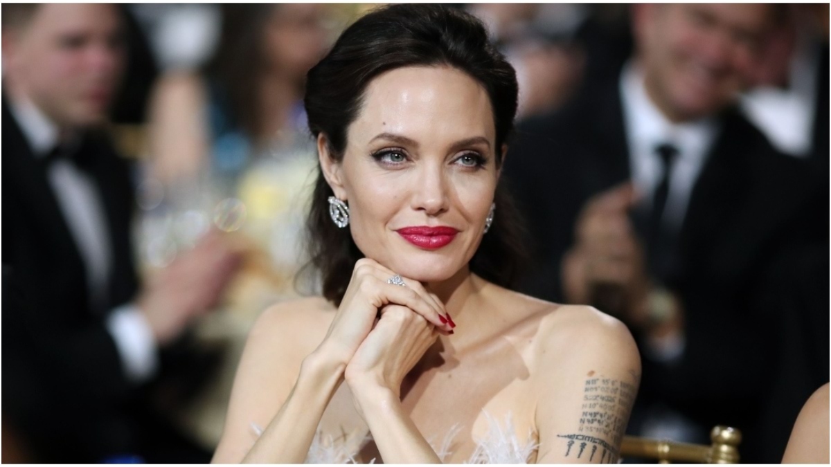 أنجلينا جولي تنشر صورا للأهرامات.. وهذا ما كتبته