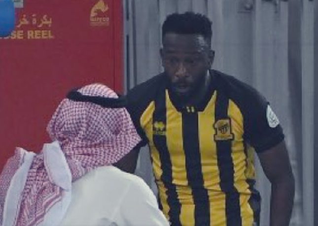 المولد يوجه رسالة لجماهير وإدارة الاتحاد بعد واقعة انفعاله في مباراة الشباب -صورة