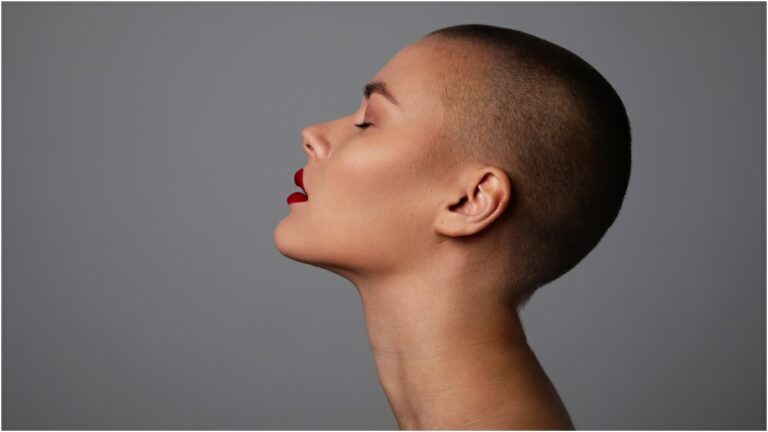 فتيات يطلقن تحديًا جديدًا.. يمكنك أن تكوني جميلة حتى دون شعر