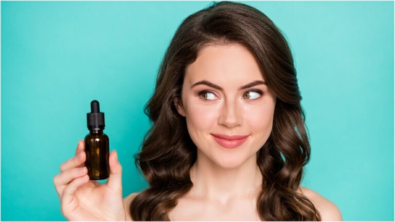 زيت المغنيسيوم.. ما فائدته لشعرك ومتى لا تستخدميه؟