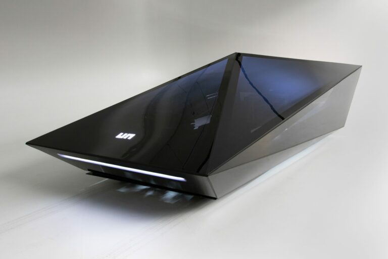 شاهد سيارة الشبح الغريبة… عندما تقود شيئا يذهل الجميع بلا نتيجة