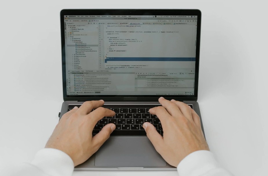 تخصص الأمن السيبراني ووظائفه ودراسته في السعودية ونسب القبول