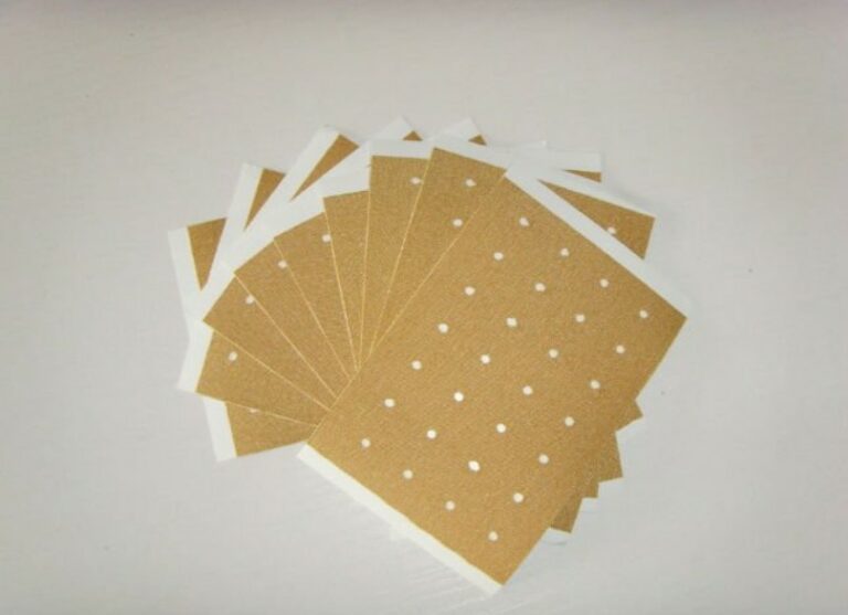 لصقات الظهر واستخدامها للنساء والرجال وفوائدها وطريقة الاستخدام